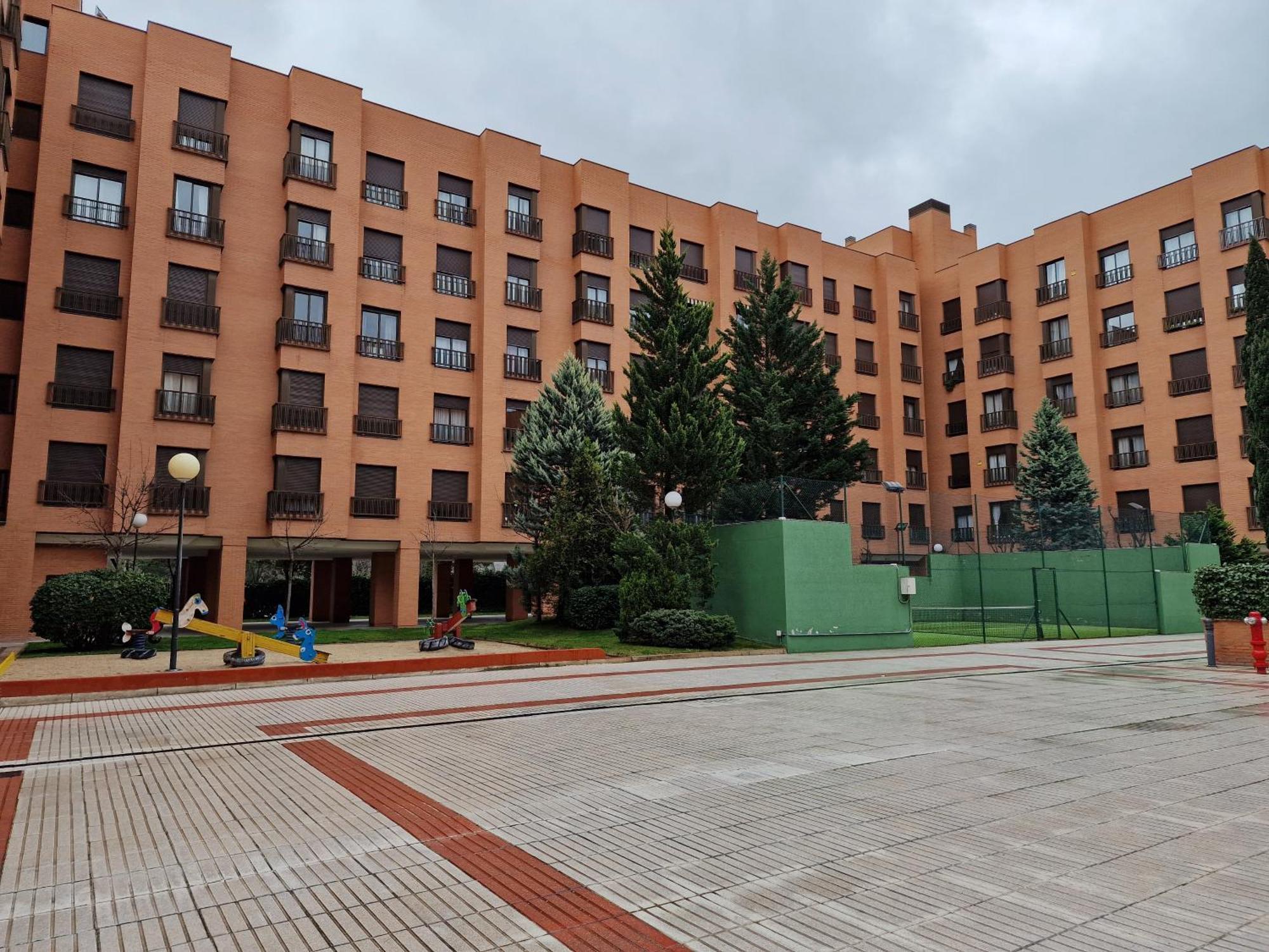 Samaniego, Piscina Y Garaje Junto Civitas Metropolitano Y Aeropuerto Madrid Buitenkant foto
