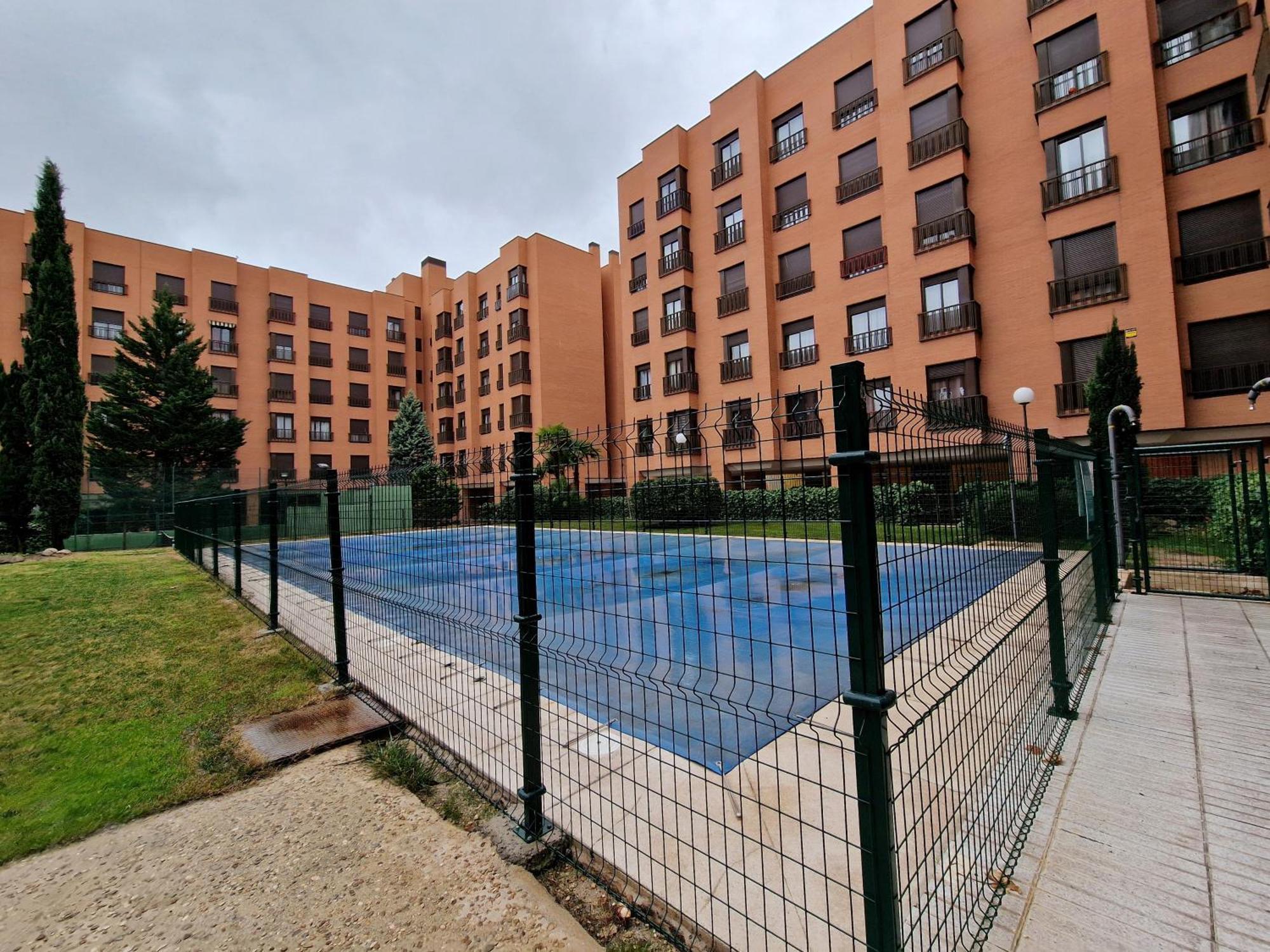 Samaniego, Piscina Y Garaje Junto Civitas Metropolitano Y Aeropuerto Madrid Buitenkant foto